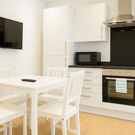 2 Bedroom Apartment Nr City Centre, Uni & Parks Кардиф Екстериор снимка