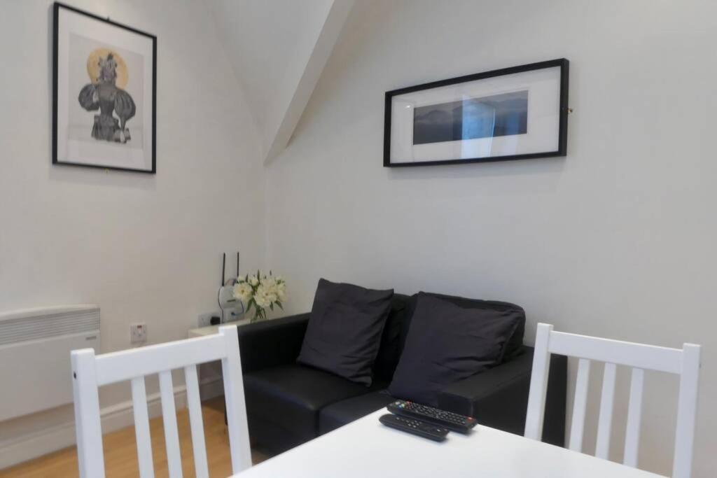 2 Bedroom Apartment Nr City Centre, Uni & Parks Кардиф Екстериор снимка