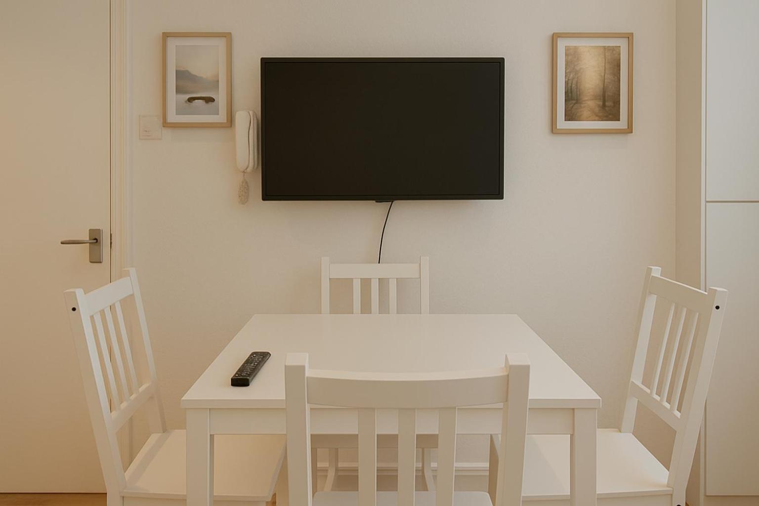 2 Bedroom Apartment Nr City Centre, Uni & Parks Кардиф Екстериор снимка
